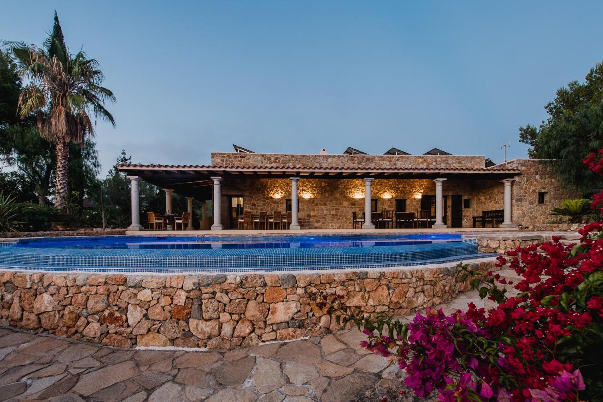 Villa & Guesthouse Paissa D'En Bernat Cala Tarida  Exteriör bild